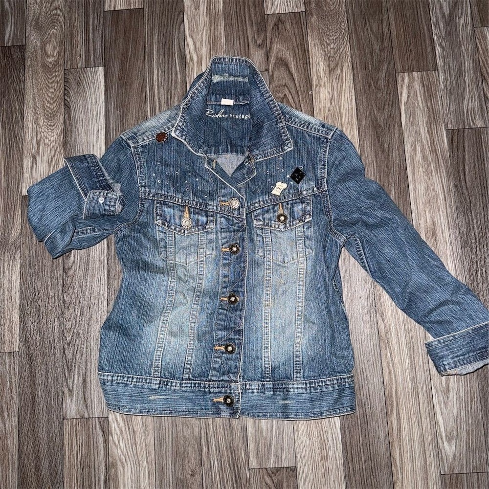 Vtg riders Kids Denim Jacket S 5/6 Blue Embellished American Eagle pins distress